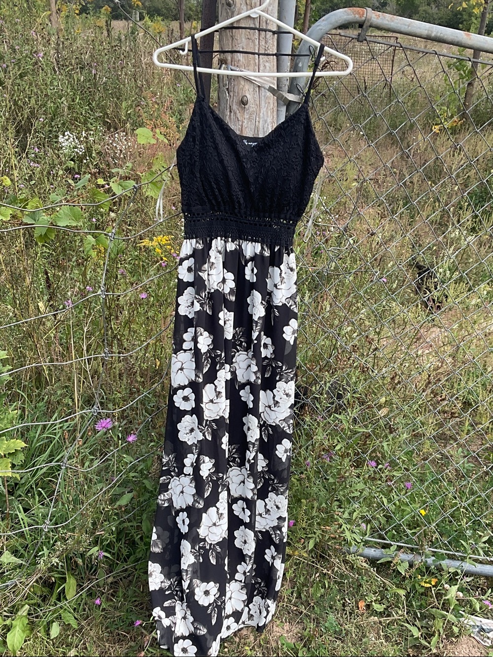 Black Floral Maxi Dress with Lace Bodice and Spaghetti Straps